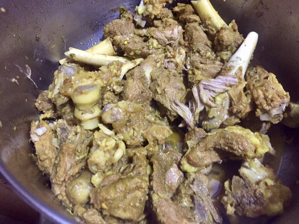 separate mutton from bones.