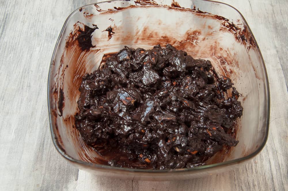 Mix all ingredients of chocolate salami in a bowl.