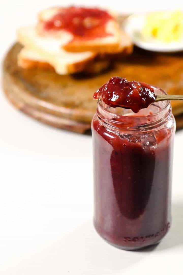 Grape Jam - Recipe52.com