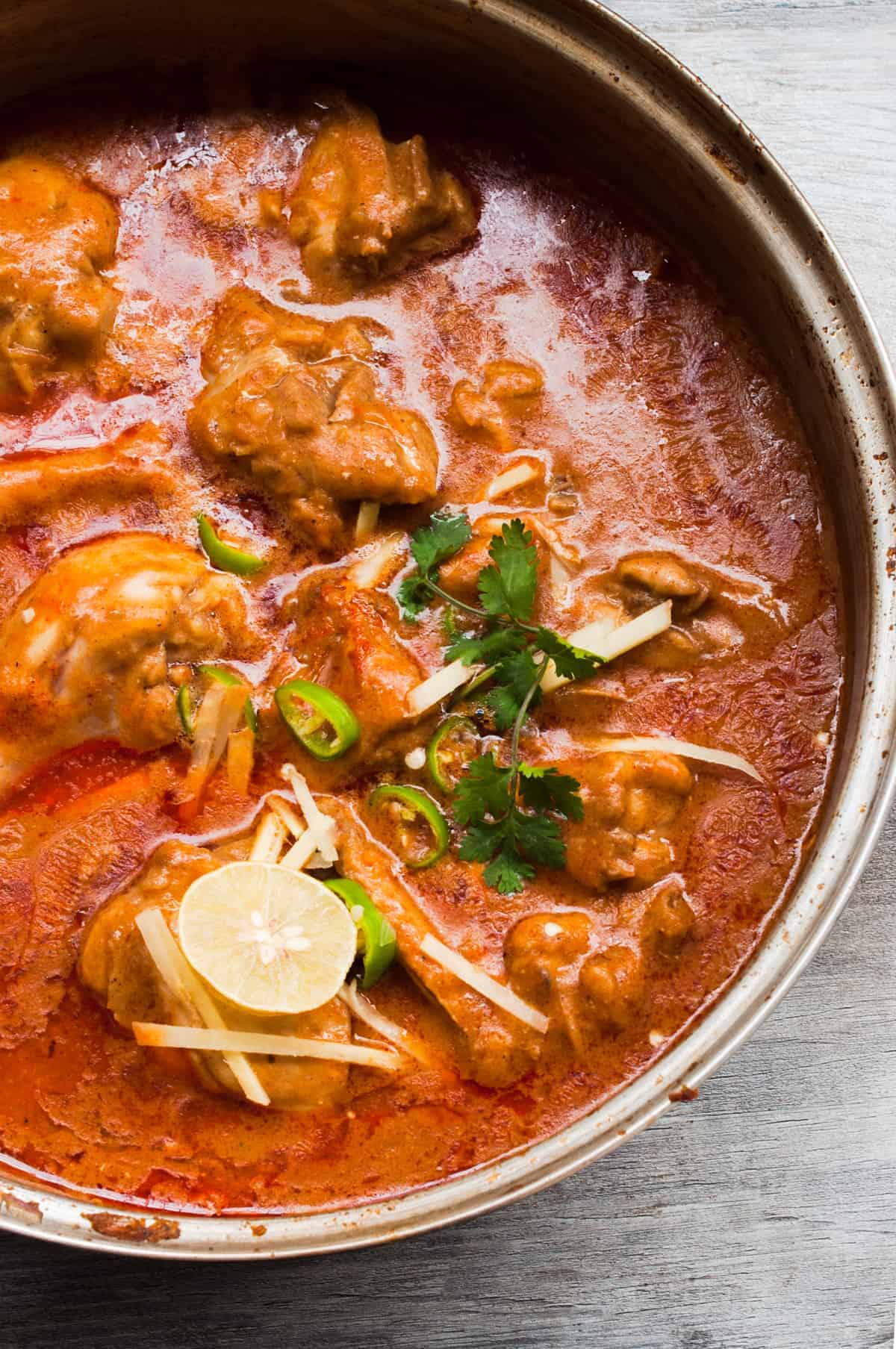 A close shot of nihari in the pan.