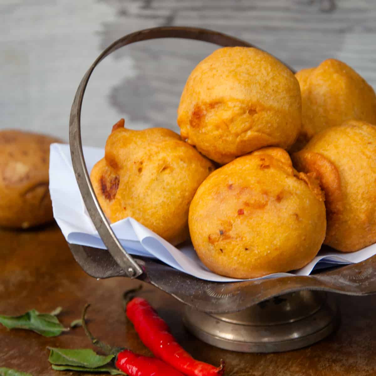 Fried bata Indian potato curry balls.