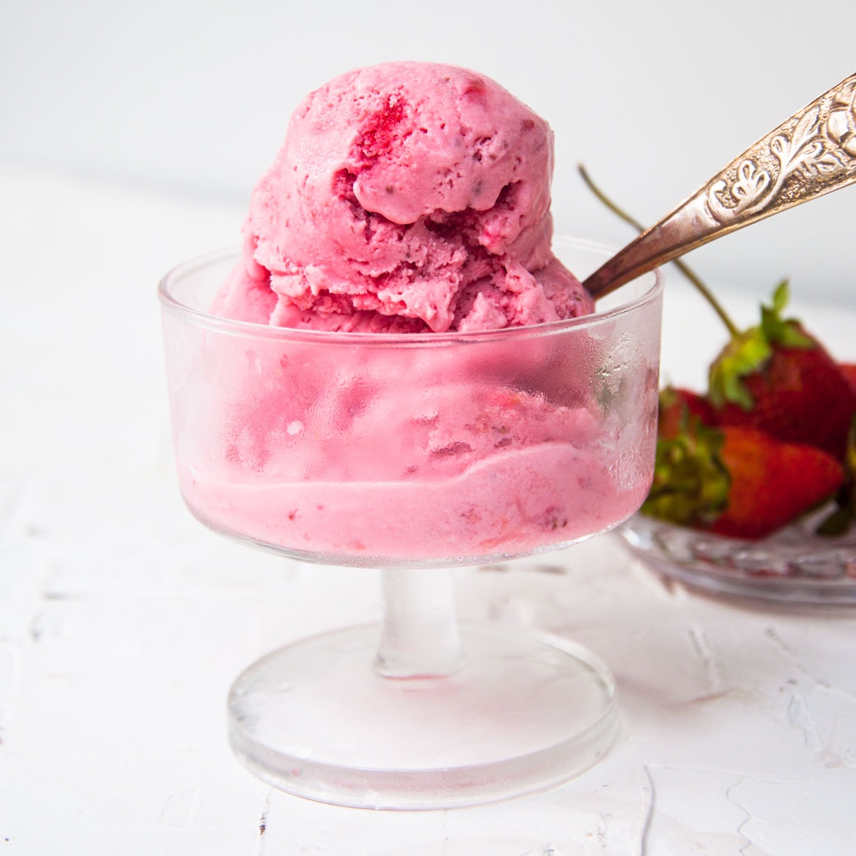 Homemade Strawberry Ice Cream – If You Give a Blonde a Kitchen