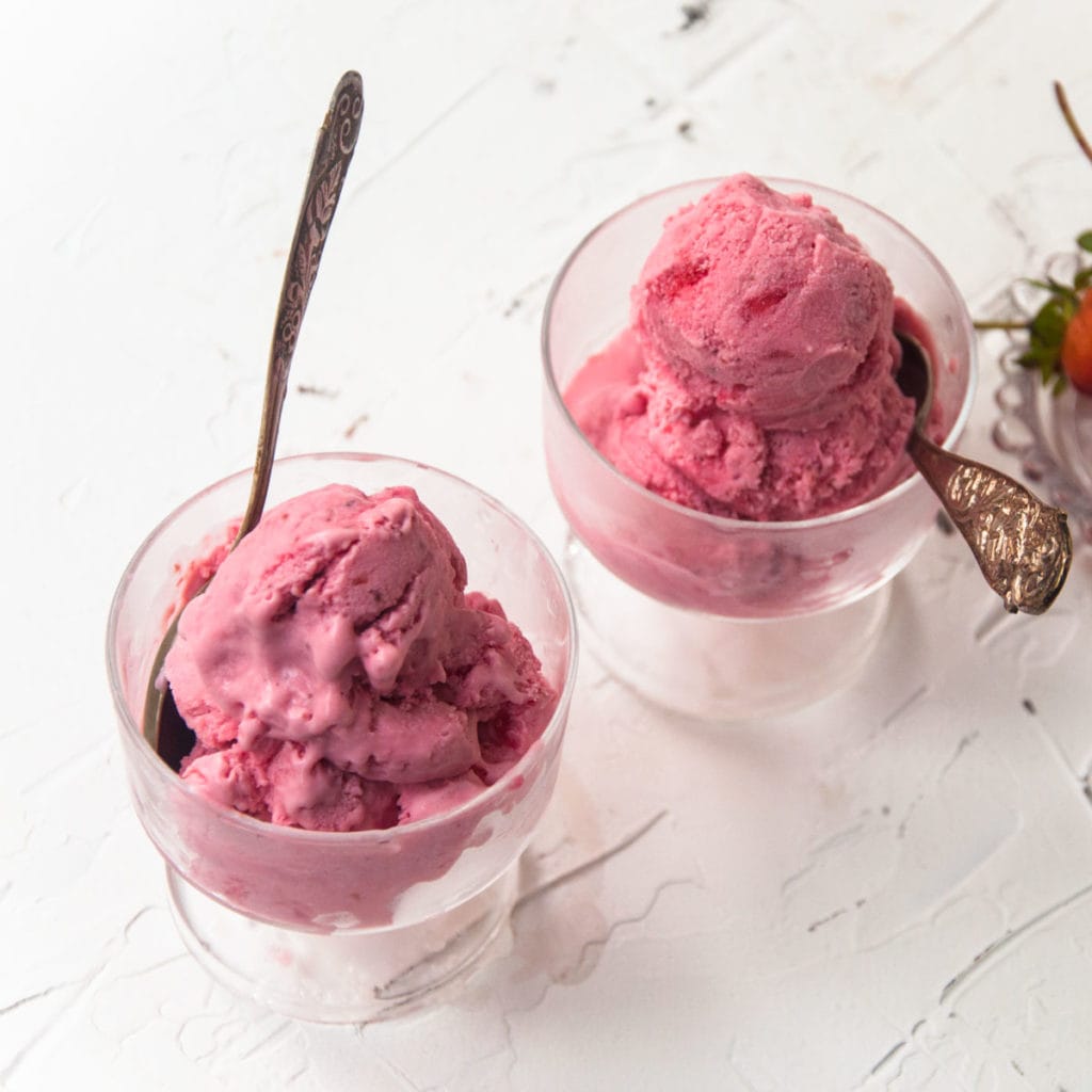 Homemade Strawberry Ice Cream (with Condensed Milk) - Recipe52.com